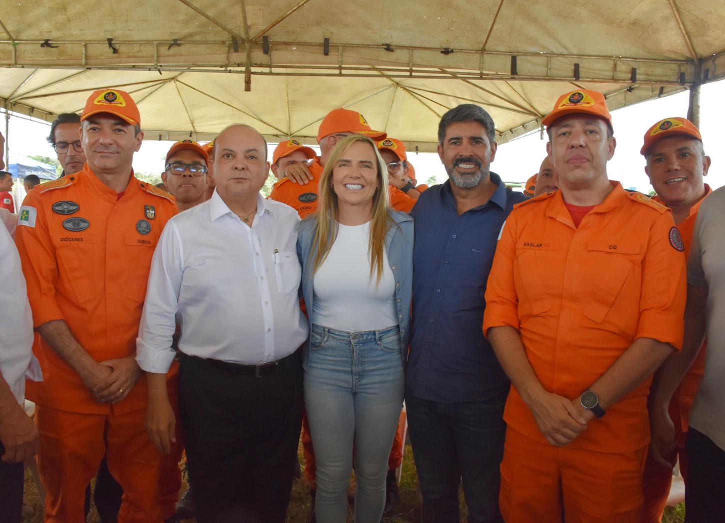 Deputado Roosevelt participa do lançamento das obras do novo quartel de bombeiros no Sol Nascente