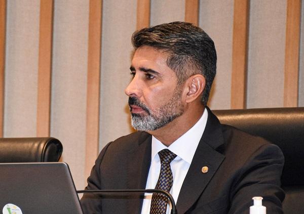 Deputado Roosevelt apresenta na CLDF projeto que reconhece a fissura labiopalatina como deficiência