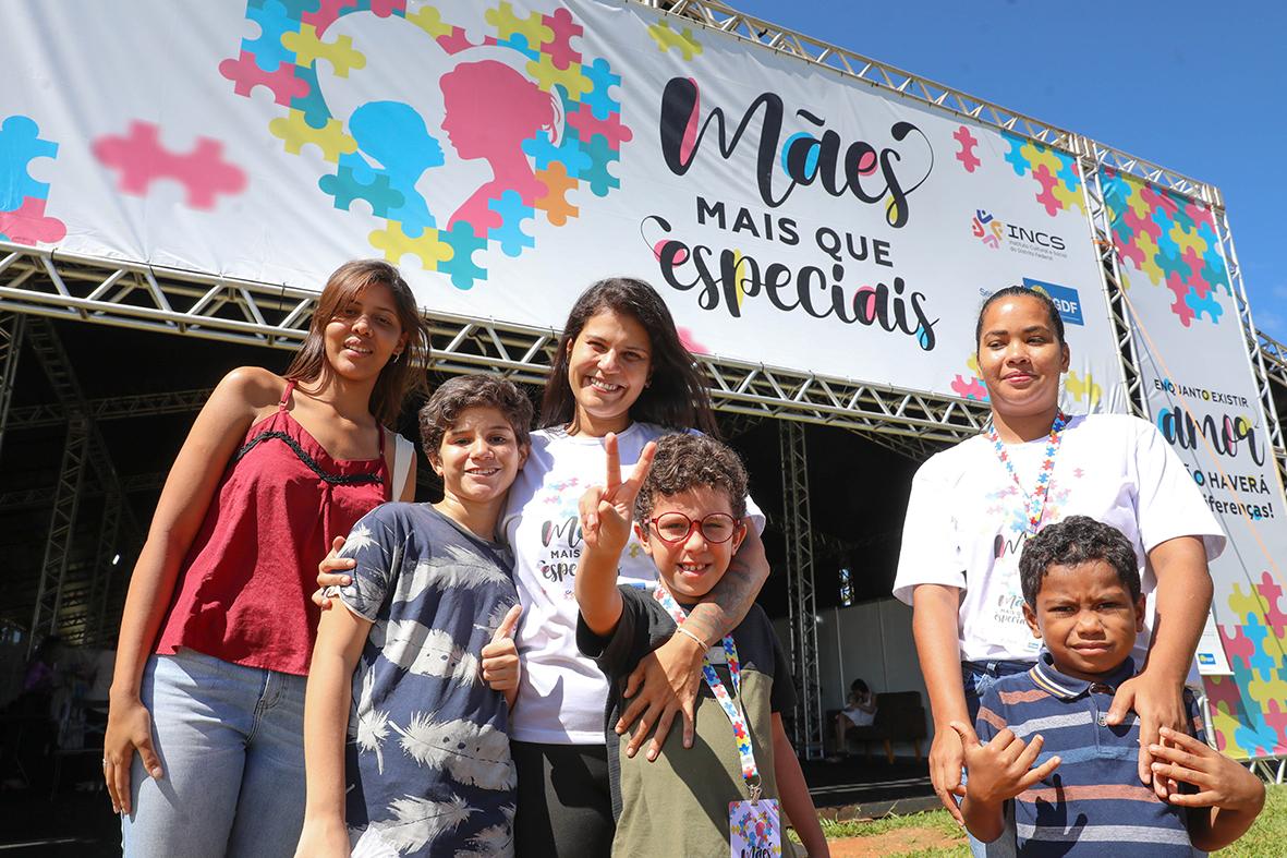 Celina Leão destaca ações do GDF para mães cuidadoras