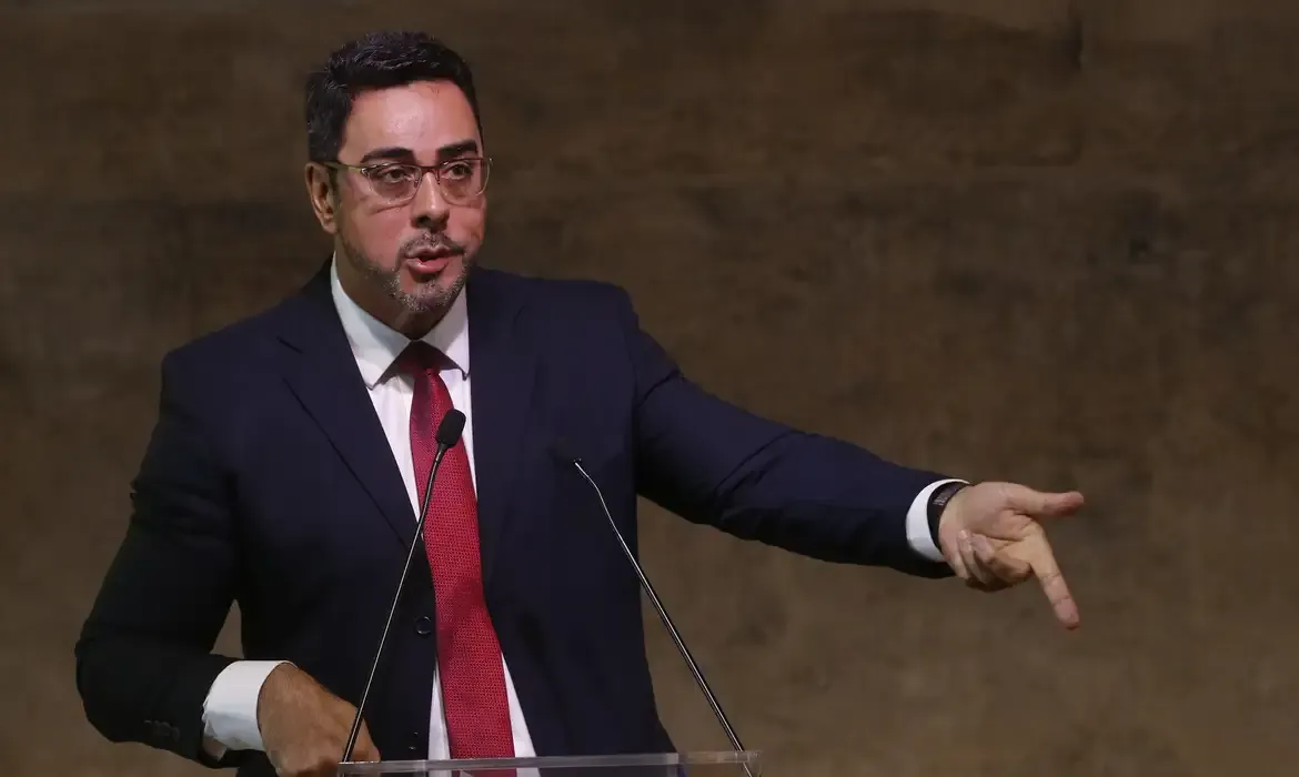 CNJ condena juiz Marcelo Bretas a aposentadoria compulsória