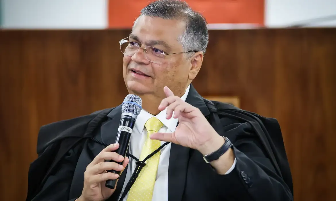 STF não atua por interesse do governo, diz Flávio Dino sobre emendas