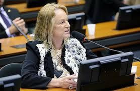 Magda Mofatto volta ao PL para fechar apoio a Daniel Vilela