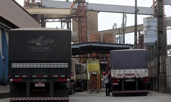 Após MP e resoluções, caminhoneiros descartam paralisação nacional